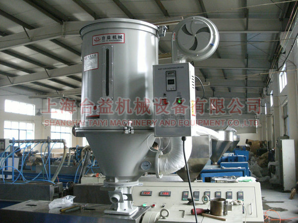 Hopper dryer for used in injection molding machine 