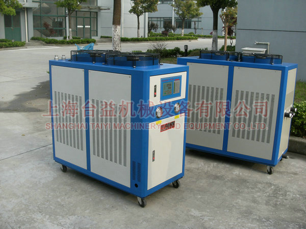 Water chiller for used in electronics factory 